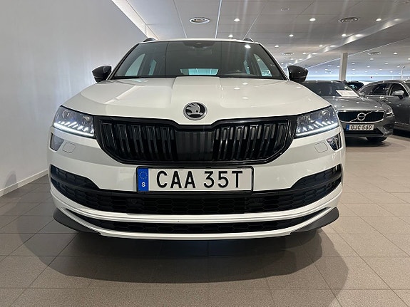 Skoda Karoq 2 of 5