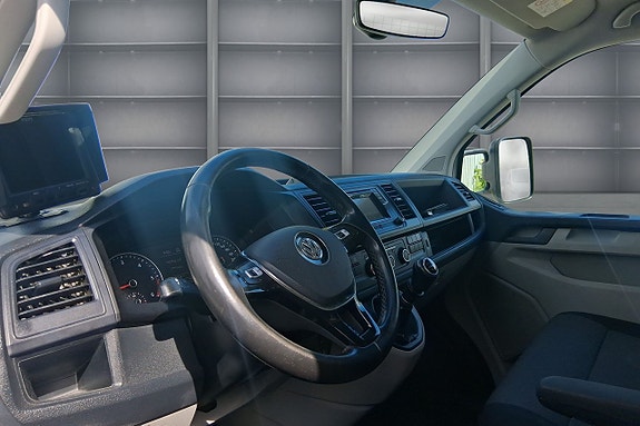 Volkswagen Transporter 9 of 15