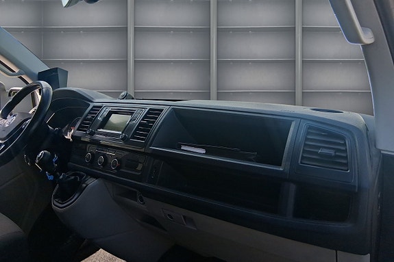 Volkswagen Transporter 10 of 15