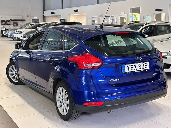 Ford Focus 2 of 5