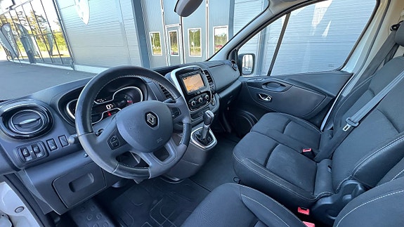 Renault Trafic 4 of 7