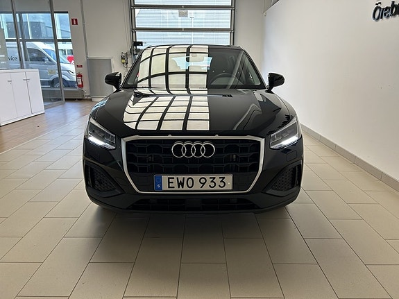 Audi Q2 2 of 5
