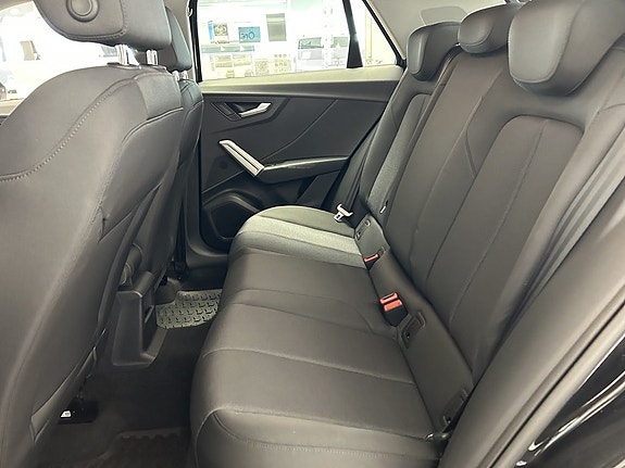 Audi Q2 10 of 16