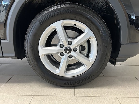 Audi Q2 16 of 16