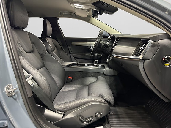 Volvo V90 Cross Country 9 of 22