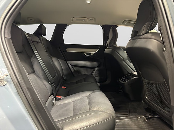 Volvo V90 Cross Country 10 of 22