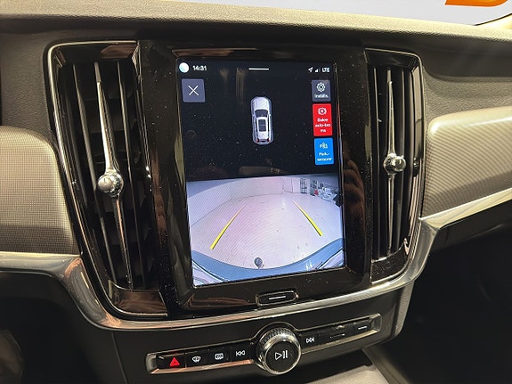 Volvo V90 Cross Country 21 of 22