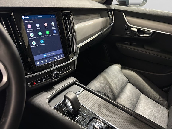 Volvo V90 Cross Country 19 of 22