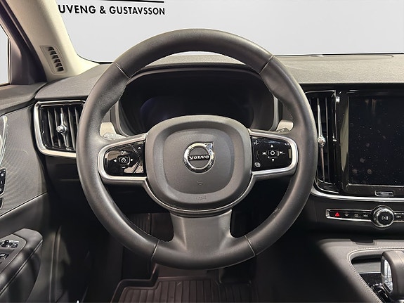 Volvo V90 Cross Country 14 of 22