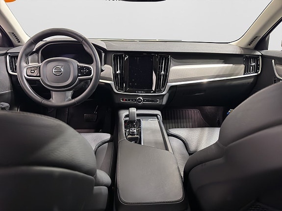 Volvo V90 Cross Country 13 of 22
