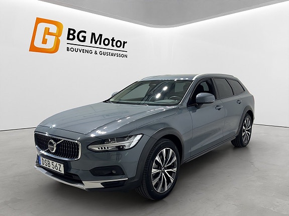 Volvo V90 Cross Country 8 of 22