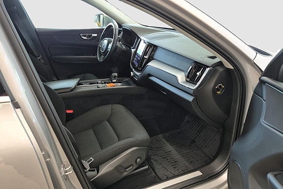 Volvo XC60 6 of 11
