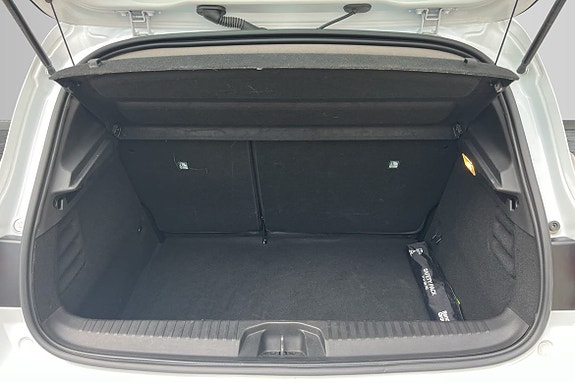 Renault Clio 9 of 15