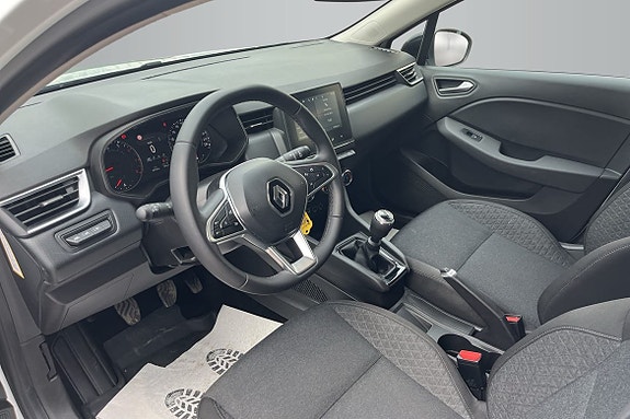 Renault Clio 10 of 15