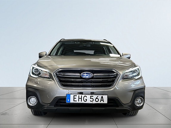Subaru Outback 2 of 5