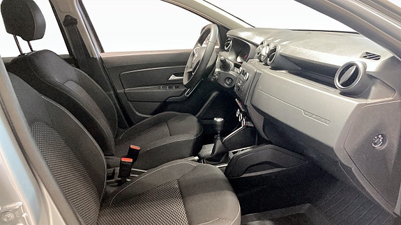 Dacia Duster 3 of 16
