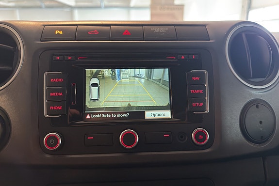 Volkswagen Amarok 17 of 19