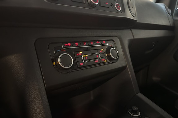 Volkswagen Amarok 15 of 19
