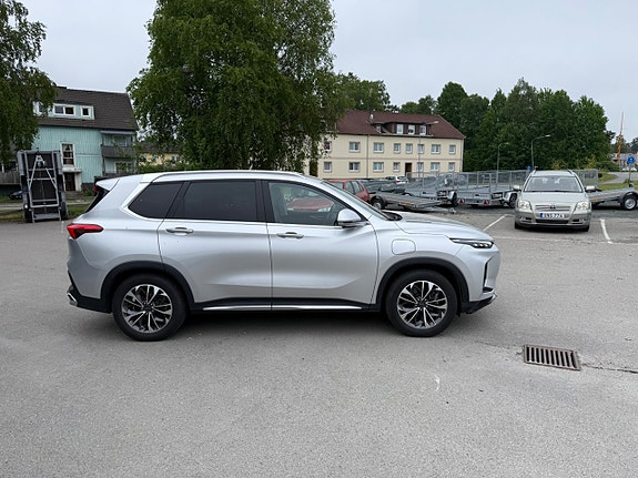 Maxus Euniq 6 3 of 13