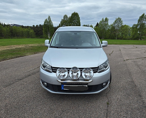 Volkswagen Caddy Maxi 4 of 5