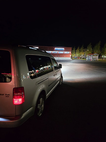 Volkswagen Caddy Maxi 3 of 14