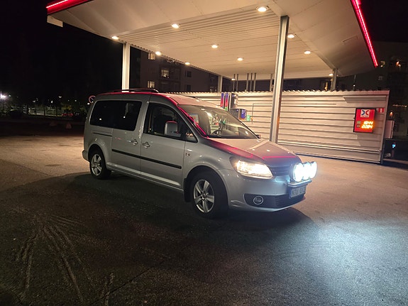Volkswagen Caddy Maxi 2 of 14