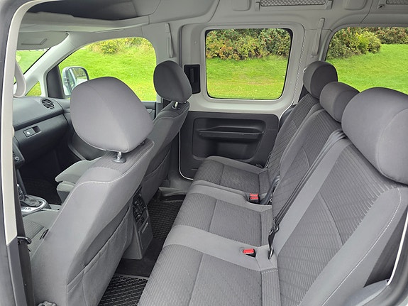 Volkswagen Caddy Maxi 12 of 14
