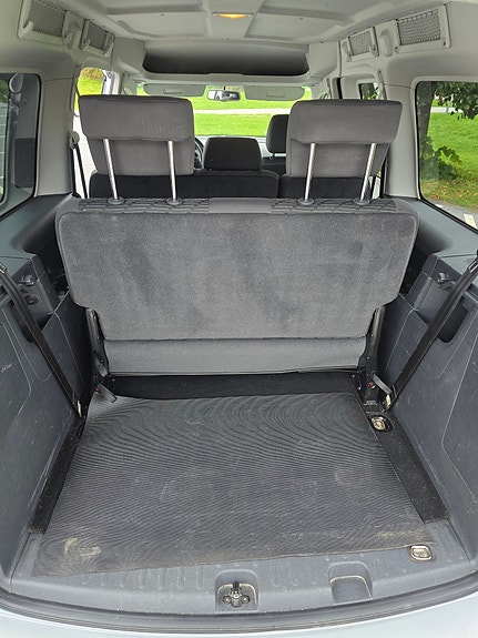 Volkswagen Caddy Maxi 14 of 14