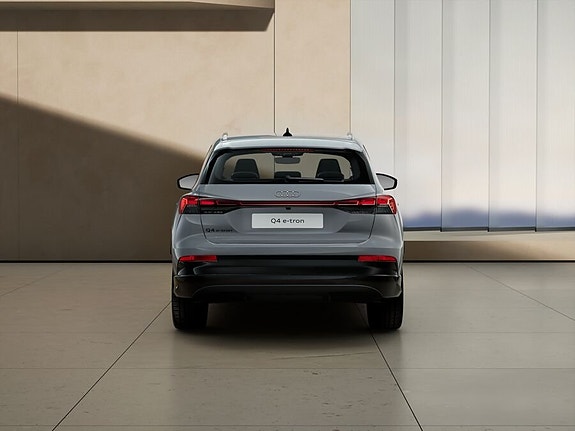 Audi Q4 e-tron 7 of 11
