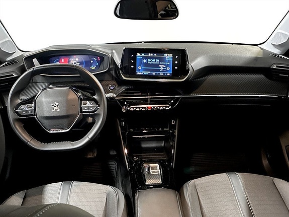 Peugeot e-208 6 of 19