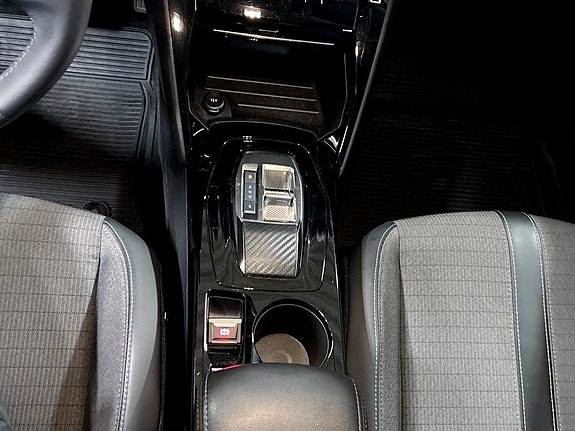 Peugeot e-208 14 of 19