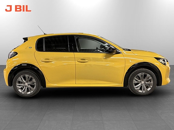 Peugeot e-208 18 of 19