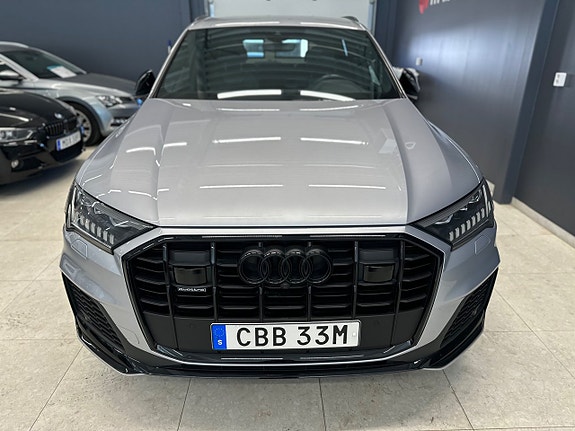 Audi Q7 4 of 5