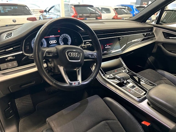 Audi Q7 16 of 26