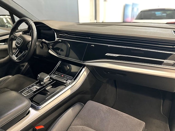 Audi Q7 15 of 26