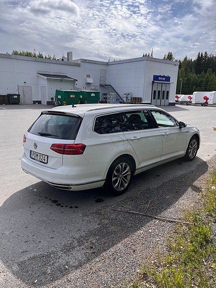 Volkswagen Passat 6 of 8