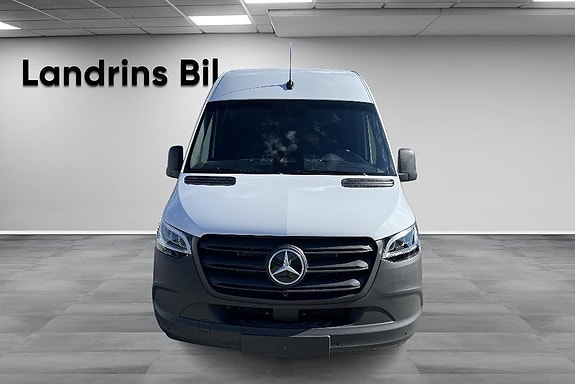 Mercedes-Benz eSprinter 420 2 of 14