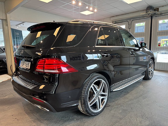 Mercedes-Benz GLE350 d 4 of 5