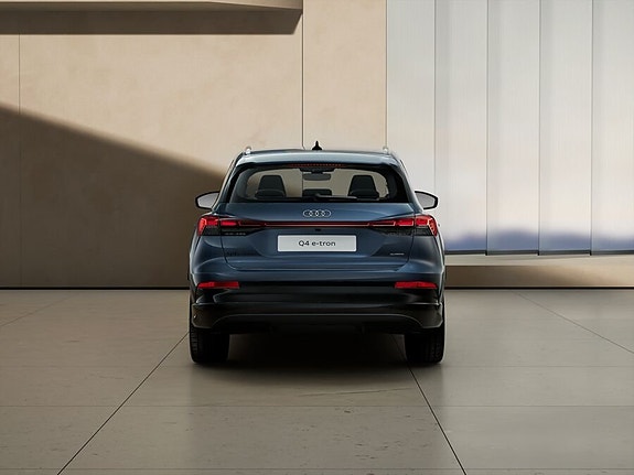 Audi Q4 e-tron 7 of 11