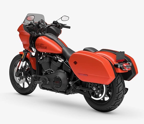 Harley-Davidson Lowrider ST 6 of 8