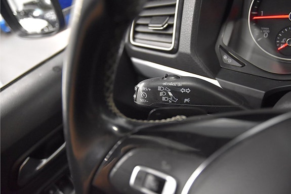 Volkswagen Amarok 11 of 20