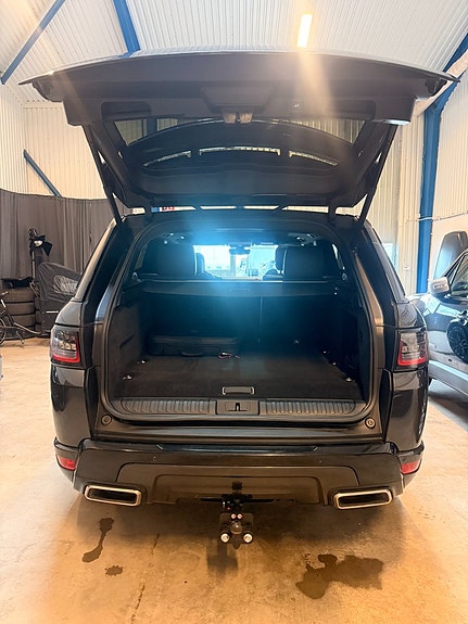 Land Rover Range Rover Sport 15 of 15