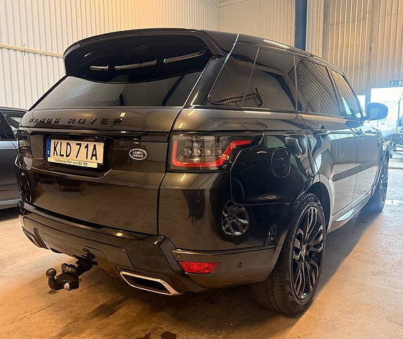Land Rover Range Rover Sport 4 of 5