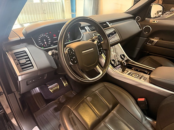 Land Rover Range Rover Sport 8 of 15