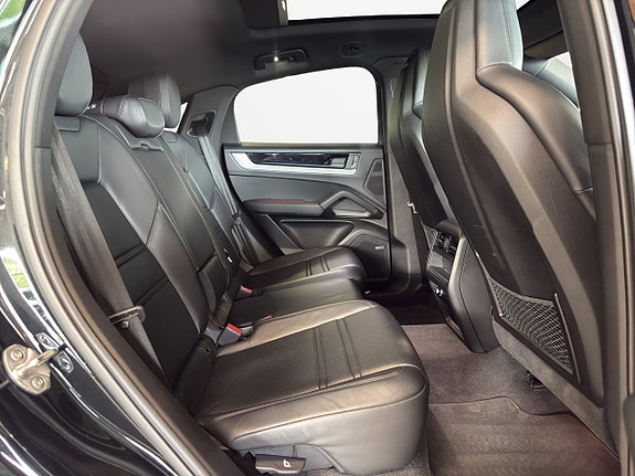 Porsche Cayenne 20 of 23