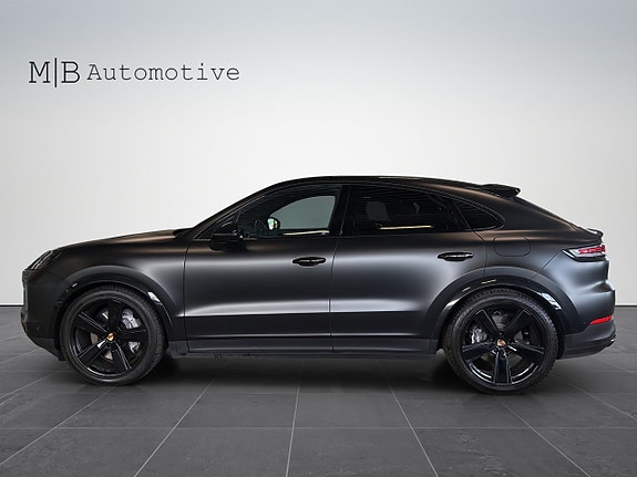 Porsche Cayenne 3 of 5