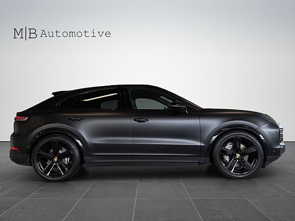 Porsche Cayenne 7 of 23