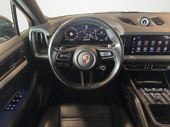 Porsche Cayenne 13 of 23