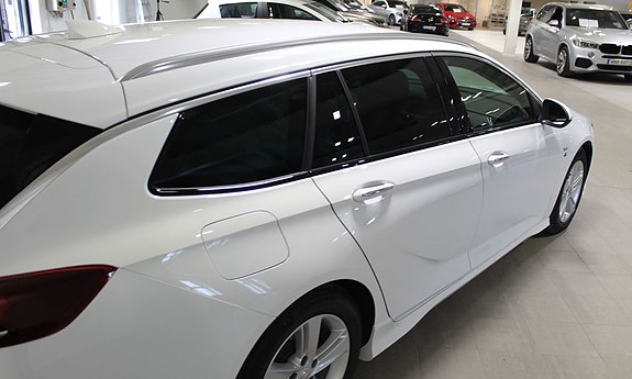 Opel Insignia 4 of 5