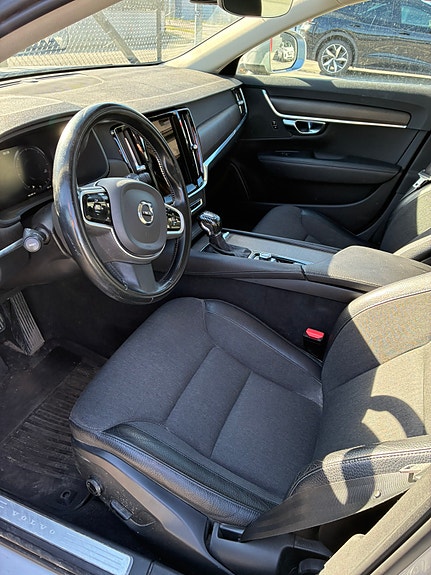 Volvo V90 Cross Country 4 of 5